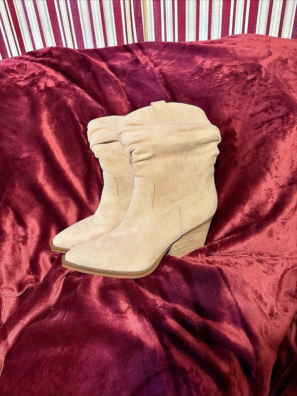 Very G Slouchy Suede Heeled Boots Beige US 9.5